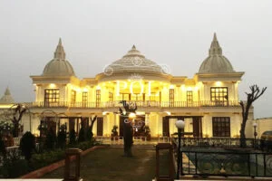 باغ عمارت رویال VIP