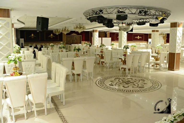 باغ تالار نقش جهان کرج