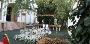 باغ تالار عمارت آمالیس کرج