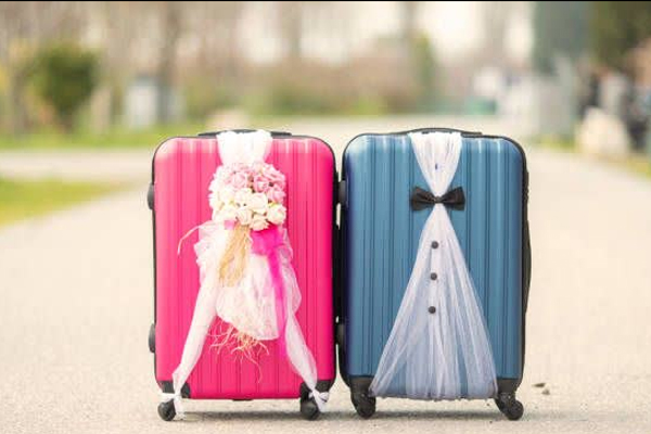 چرا چمدان عروس و داماد اهمیت دارد؟