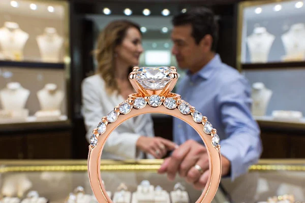 عوامل موثر بر قیمت حلقه نامزدی