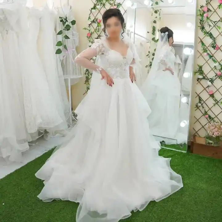 خانه مد عروس آسیایی