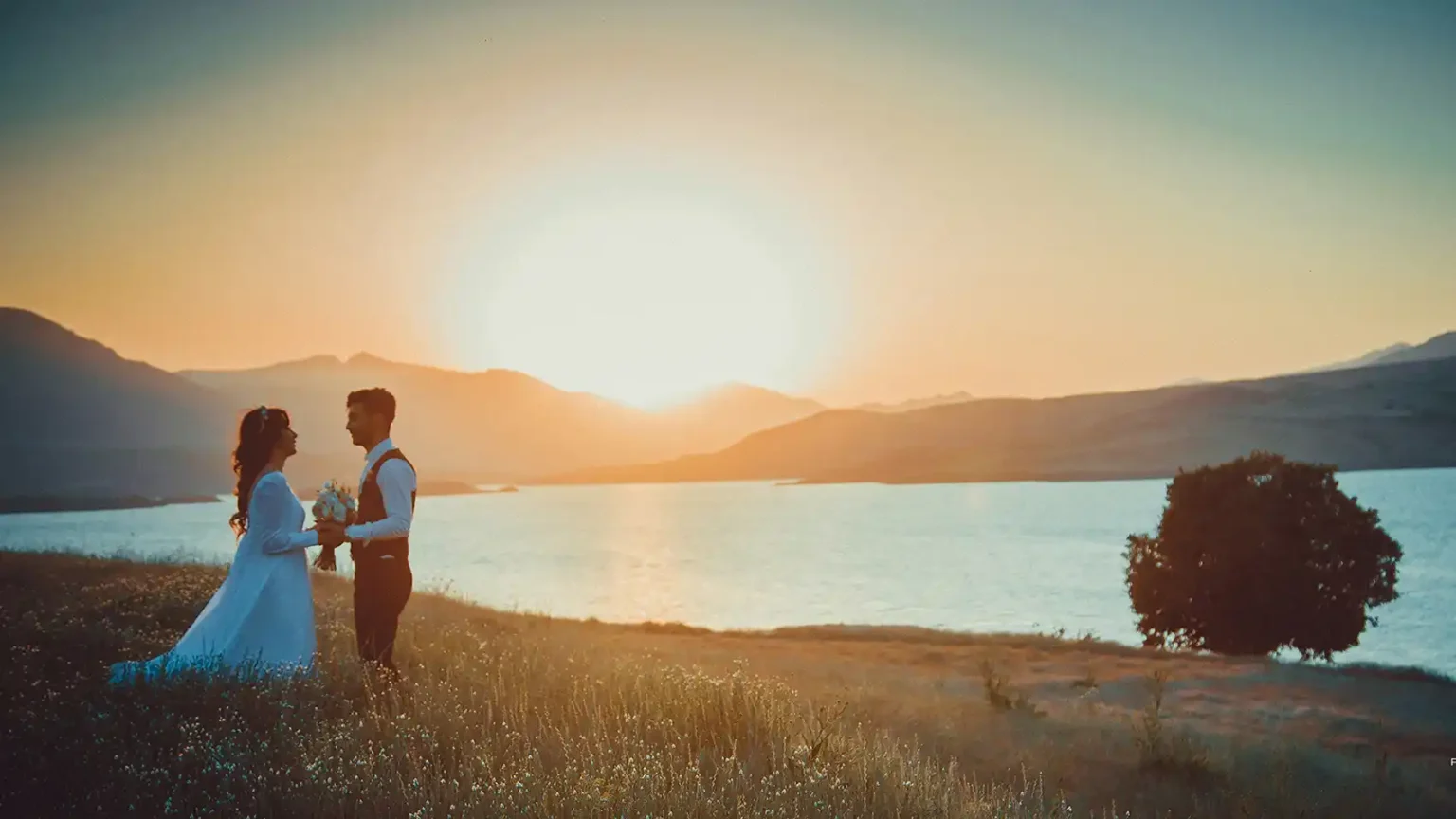 آتلیه عروس سپید